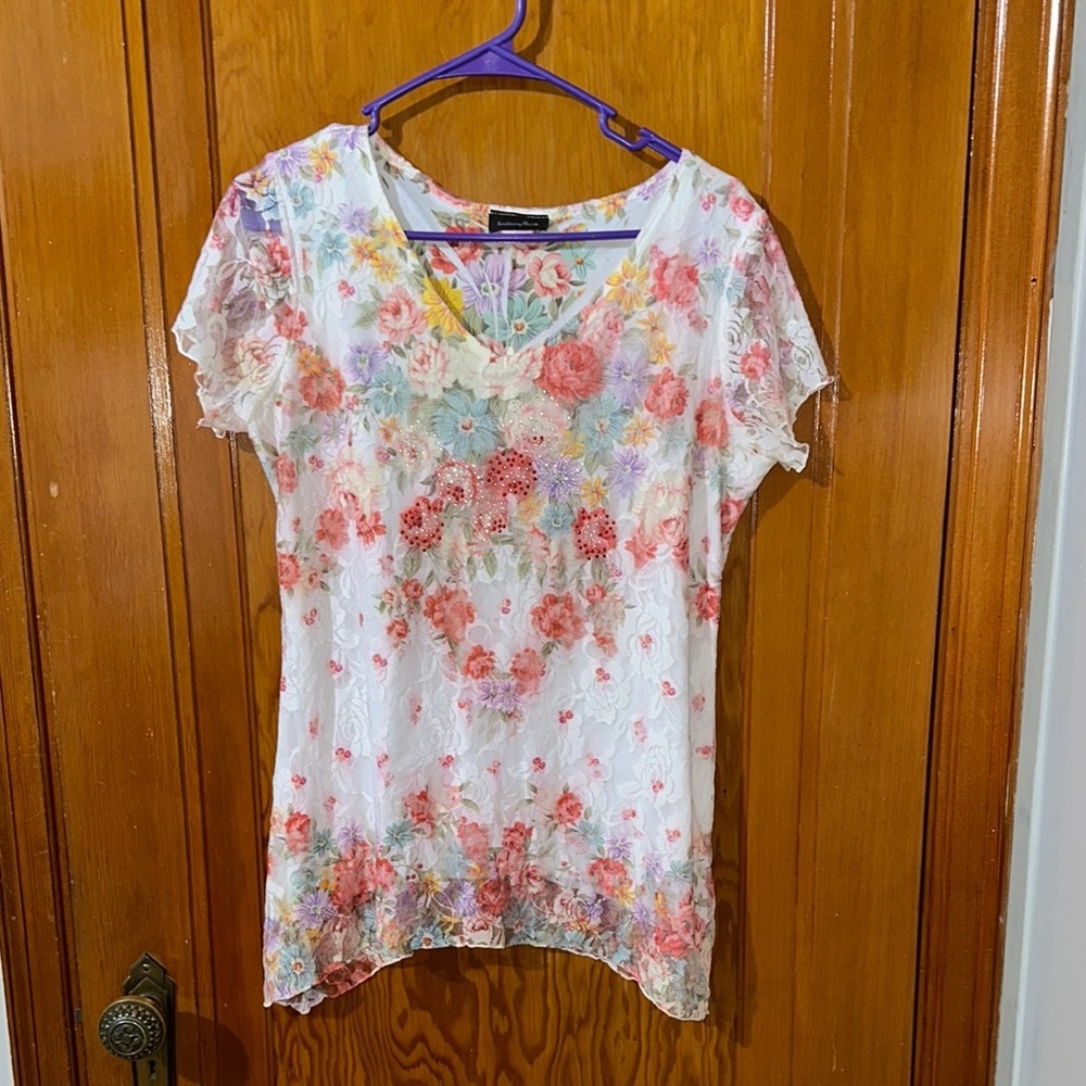 Brittany Black White and Pink Blouse with Floral Design sz petite medium